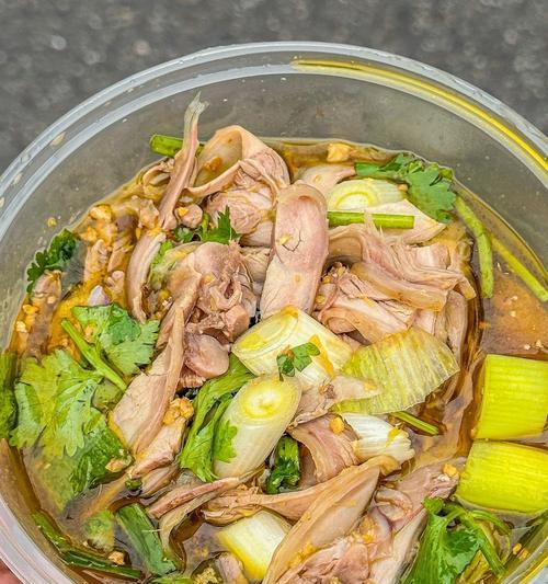 酸酸鸡，一道别样的美食（学会酸酸鸡的做法）