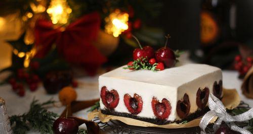 美味健康的樱桃酸奶冻芝士制作方法（享受无比口感的DIY美食）